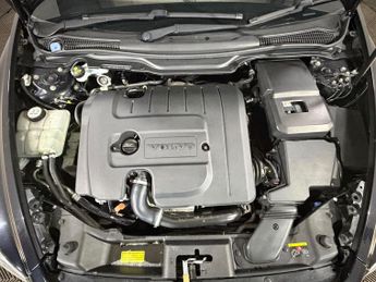 VOLVO C30 1.6D DRIVe R DESIGN 3dr