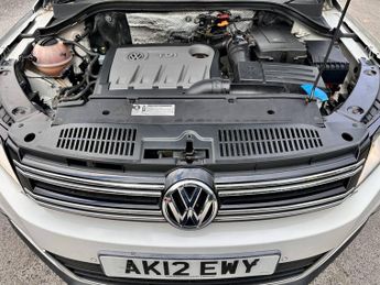 VOLKSWAGEN TIGUAN 2.0 TDi BlueMotion Tech SE 5dr DSG