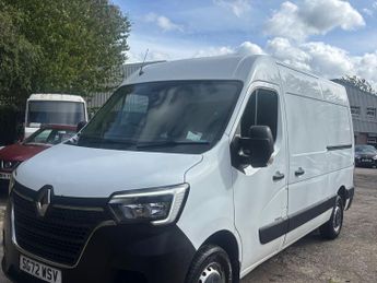Renault Master MM35dCi 135 Business Medium Roof Van