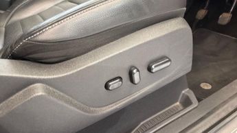 FORD KUGA 2.0 TDCi 150 Titanium 5dr + ULEZ / 60 MPG / 8 SERVICES / DAB / B