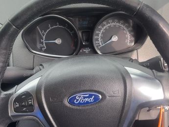 FORD ECOSPORT 1.0 EcoBoost Zetec 5dr