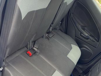 FORD ECOSPORT 1.0 EcoBoost Zetec 5dr