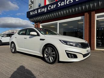 Kia Optima 1.7 CRDi 3 4dr ++ PANROOF / NAV / CAMERA / LEATHER / SENSORS ++