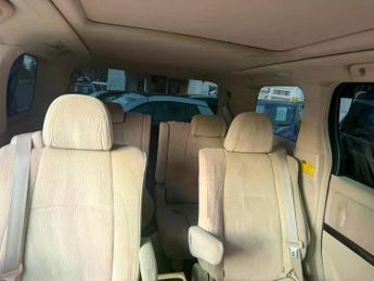 TOYOTA VELLFIRE 240G 7 Seater