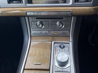 JAGUAR XF 3.0d V6 Premium Luxury 4dr Auto