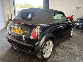 MINI CONVERTIBLE 1.6 Cooper S 2dr Auto [Chili Pack]