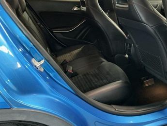 MERCEDES-BENZ GLA GLA 200 AMG Line Premium 5dr Auto ++ NAV / CAMERA / ULEZ / 19 IN