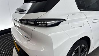 PEUGEOT 308 1.6 12.4kWh Allure Premium Hatchback 5dr Petrol Plug-in Hybrid e