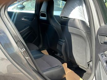 MERCEDES-BENZ A-CLASS A180 CDI ECO SE 5dr
