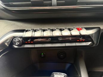 PEUGEOT 5008 1.2 GT Premium 5dr Auto
