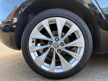 VAUXHALL ASTRA 1.4T 16V 125 Tech Line Nav 5dr