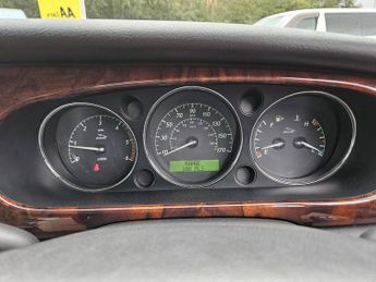 JAGUAR XJ XJ 2.7 TDVi Executive 4dr Auto