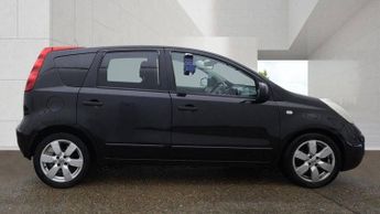 NISSAN NOTE 1.6 Tekna 5dr Auto