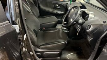NISSAN NOTE 1.6 Tekna 5dr Auto
