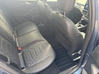 FORD FOCUS 1.0 EcoBoost Hybrid mHEV ST-Line X 5dr Auto