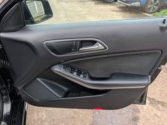 MERCEDES-BENZ A-CLASS A200d AMG Line 5dr Auto