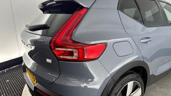 VOLVO XC40 1.5h T5 Recharge 10.7kWh Ultimate Dark SUV 5dr Petrol Plug-in Hy