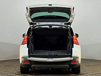PEUGEOT 3008 2.0 e-HDi Hybrid4 5dr EGC [104g/km]