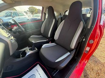 TOYOTA AYGO 1.0 VVT-i X-Play 3dr