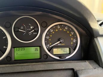 LAND ROVER DISCOVERY 3 XS MWB AUTO 