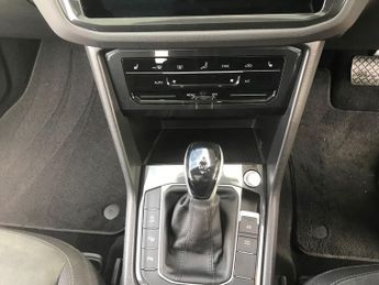 VOLKSWAGEN TIGUAN 2.0 TDI 4Motion Elegance 5dr DSG