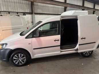 VOLKSWAGEN CADDY 1.6 TDI 102PS Startline Van full service history Timeing belt ch
