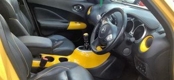 NISSAN JUKE 1.5 DCi Tekna 5dr ++ PANROOF / 18 INCH ALLOYS / 8 SERVICES / STY