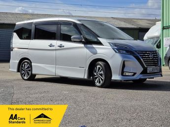 Nissan Serena 8 seater Fresh Import 