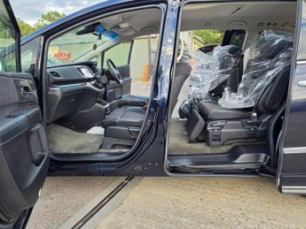 HONDA ODYSSEY Absolute 7 seater Fresh Import 