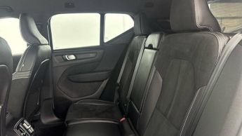 VOLVO XC40 1.5h T5 Recharge 10.7kWh Ultimate Dark SUV 5dr Petrol Plug-in Hy