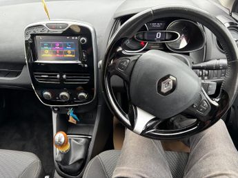 RENAULT CLIO 0.9 TCE 90 Dynamique Nav 5dr