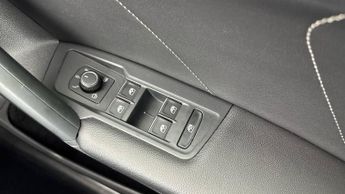 VOLKSWAGEN TIGUAN 2.0 TDI R-Line Tech SUV 5dr Diesel DSG 4Motion Euro 6 (s/s) (150