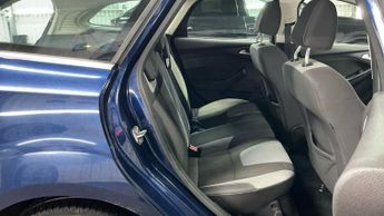 FORD FOCUS 1.6 125 Zetec 5dr Powershift