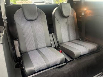 PEUGEOT 5008 1.5 BlueHDi Allure 5dr Auto