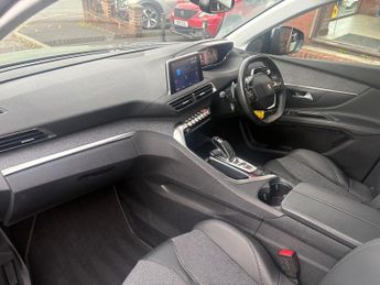 PEUGEOT 5008 1.5 BlueHDi Allure 5dr Auto