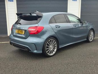 MERCEDES-BENZ A-CLASS A250 BlueEFFICIENCY AMG Sport 5dr Auto