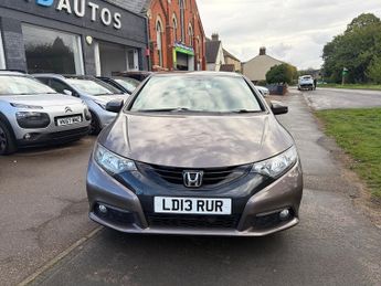 HONDA CIVIC 1.8 i-VTEC ES 5dr