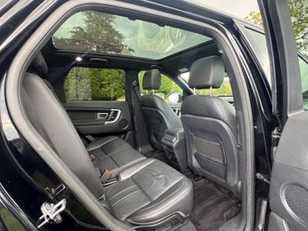 LAND ROVER DISCOVERY SPORT 2.0 TD4 180 Landmark 5dr Auto