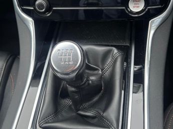 JAGUAR XE 2.0d Prestige 4dr