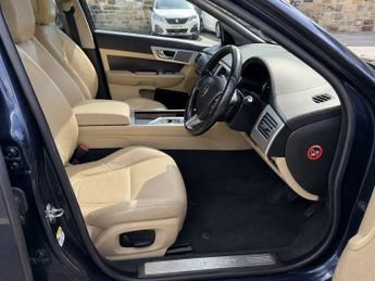 JAGUAR XF 2.2d [200] Luxury 4dr Auto