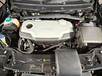 VOLVO XC90 2.4 D5 [200] R DESIGN Nav 5dr Geartronic