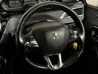 PEUGEOT 208 1.2 PureTech 82 Allure 5dr