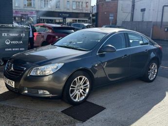 VAUXHALL INSIGNIA 1.8i 16V Exclusiv 5dr