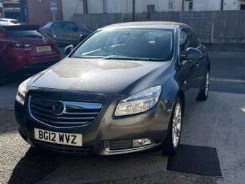 VAUXHALL INSIGNIA 1.8i 16V Exclusiv 5dr