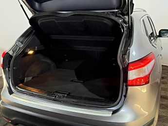 NISSAN QASHQAI 1.6 dCi Tekna 5dr Xtronic