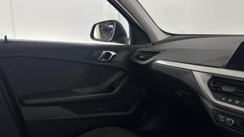 BMW 1 SERIES 1.5 118i SE (LCP) Hatchback 5dr Petrol DCT Euro 6 (s/s) (136 ps)