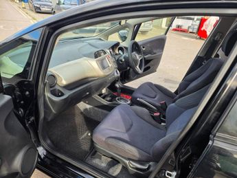 HONDA JAZZ Hybrid Fresh import wsrrented mikeage