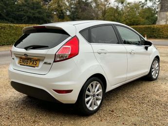 FORD FIESTA 1.0 EcoBoost Titanium 5dr Powershift