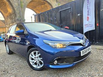 Toyota Auris Icon Tech