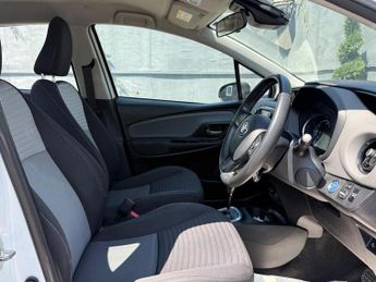 Toyota Yaris Icon Tech